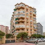 Acogedor Y Bien Situado Apartmán *
